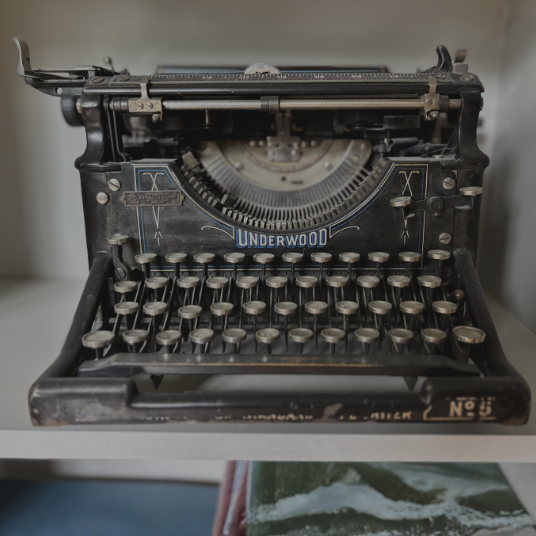 a vintage Underwood typewriter